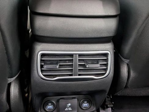 Used 2023 Hyundai Santa Fe Limited image 17