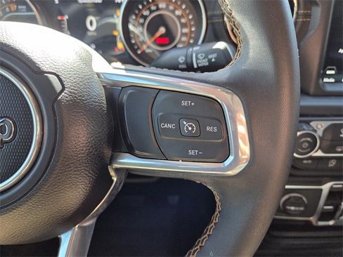 Certified 2023 Jeep Gladiator Overland image 34