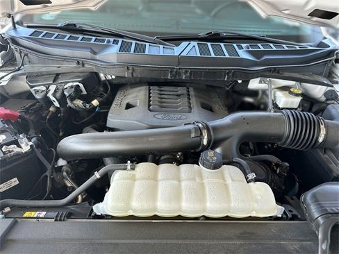 Certified 2022 Ford F150 Lariat w/ Equipment Group 502A High image 28