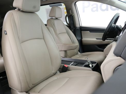 Used 2023 Honda Odyssey EX-L image 28