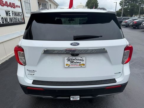 Used 2020 Ford Explorer XLT w/ Equipment Group 202A AWD/4WD image 6