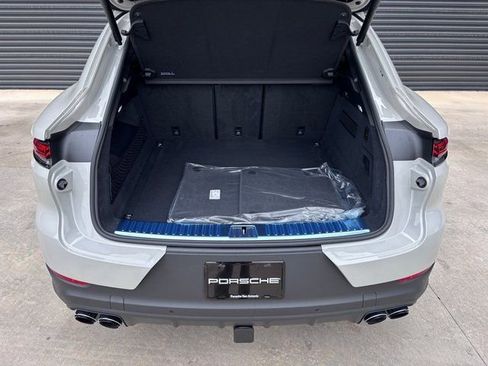 New 2026 Porsche Cayenne Coupe image 28