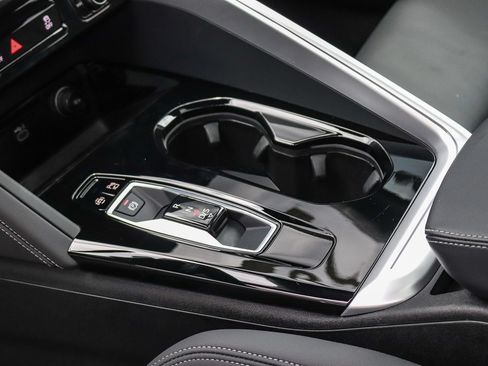 Certified 2025 Audi Q5 Premium w/ Premium Plus AWD/4WD image 22