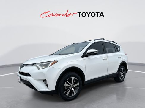 Certified 2017 Toyota RAV4 XLE FWD image 1