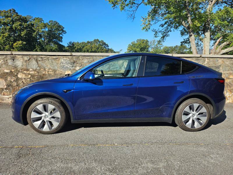 Used 2023 Tesla Model Y Long Range AWD/4WD image 8