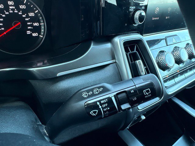 Certified 2023 Kia Sorento LX FWD image 23