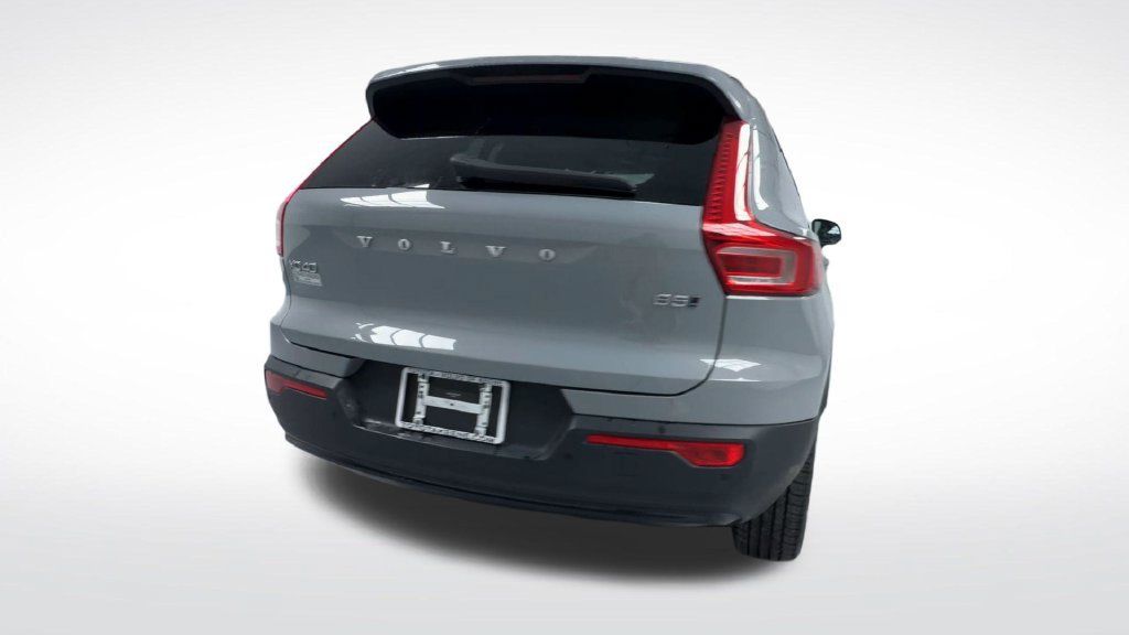 Used 2026 Volvo XC40 B5 Plus w/ Protection Package Premier AWD/4WD image 7