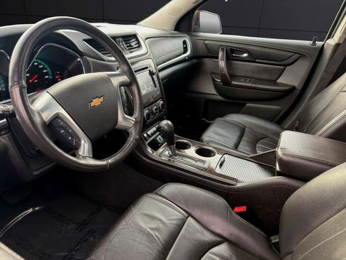 Used 2017 Chevrolet Traverse Premier image 12