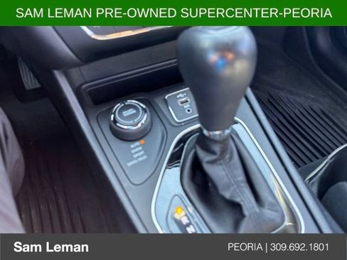 Used 2020 Jeep Cherokee Limited AWD/4WD image 13