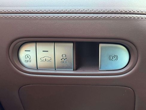 Used 2024 Genesis G90 3.5T image 21