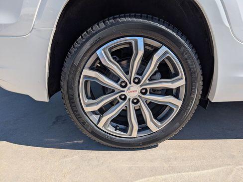 Used 2018 GMC Terrain Denali w/ Comfort Package image 12