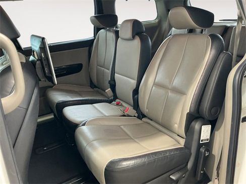 Used 2020 Kia Sedona EX w/ EX Premium Package image 11