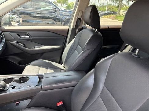Used 2022 Nissan Rogue SV w/ SV Premium Package FWD image 11