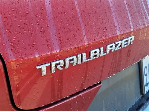 Used 2023 Chevrolet TrailBlazer LT w/ Convenience Package image 11