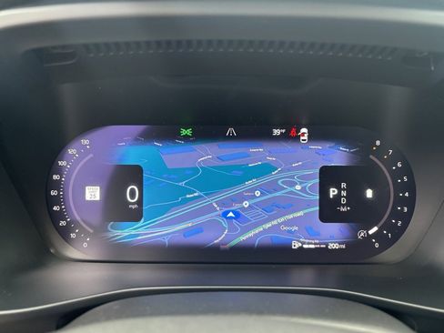 Certified 2023 Volvo XC40 B5 Ultimate w/ Protection Package Premier image 22