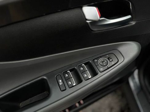 Used 2023 Hyundai Santa Fe SEL image 13