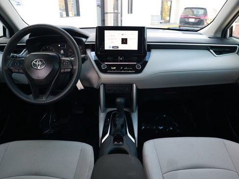 Used 2025 Toyota Corolla Cross L FWD image 26