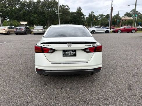 Used 2022 Nissan Altima 2.5 SR w/ Midnight Edition Package FWD image 6