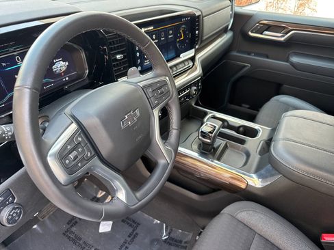 Used 2023 Chevrolet Silverado 1500 RST AWD/4WD image 10
