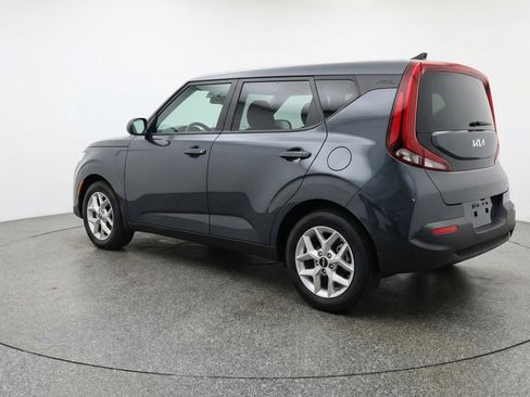 Used 2025 Kia Soul LX w/ LX Technology Package FWD image 6