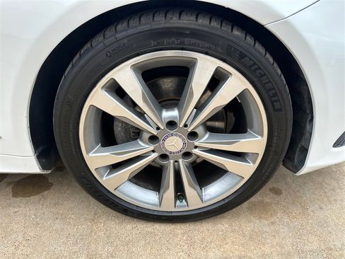 Used 2014 Mercedes-Benz E 350 4MATIC Coupe image 27