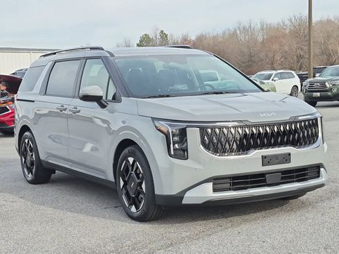 Used 2026 Kia Carnival EX image 3