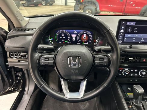 Used 2023 Honda Accord Touring image 14