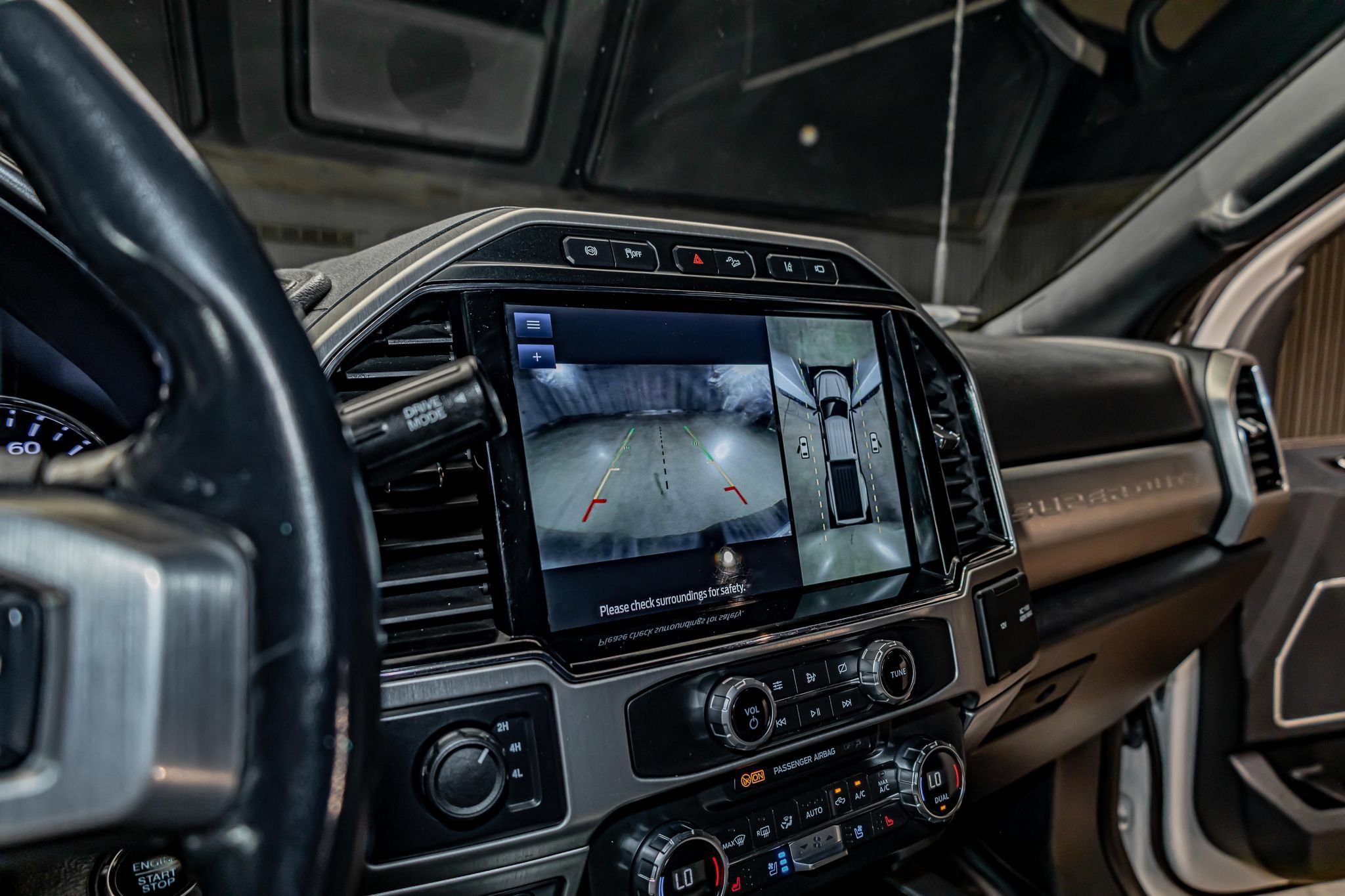 Used 2022 Ford F450 Platinum w/ FX4 Off-Road Package AWD/4WD image 18