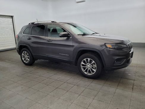 Used 2019 Jeep Cherokee Latitude Plus AWD/4WD image 11