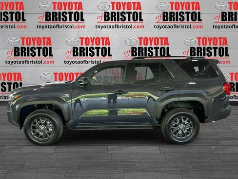 New 2026 Toyota 4Runner SR5 AWD/4WD image 7