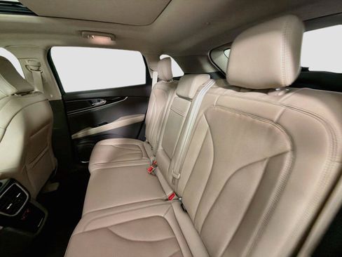 Used 2023 Lincoln Nautilus Reserve AWD/4WD image 25