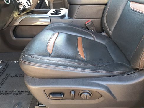 Used 2019 GMC Sierra 1500 AT4 w/ AT4 Premium Package image 32