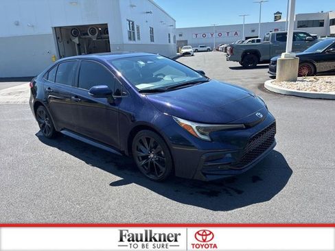 Used 2024 Toyota Corolla SE FWD image 2