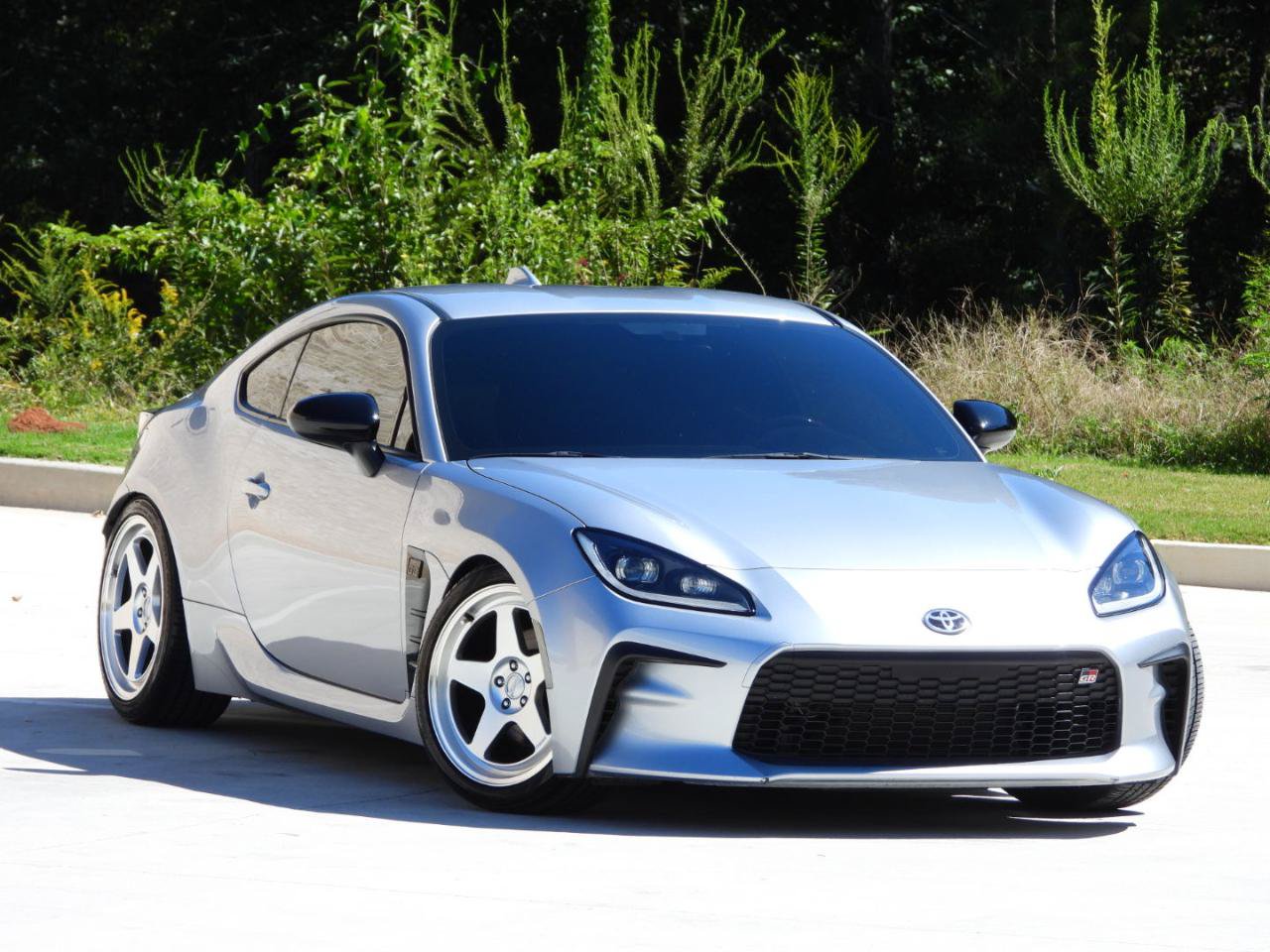 Used 2025 Toyota GR86 Premium w/ ALL Weather Mat Package (TMS) RWD image 36