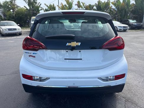 Used 2021 Chevrolet Bolt LT w/ Driver Confidence Package FWD image 5