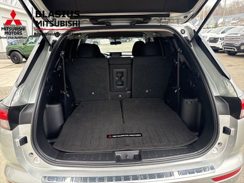 Used 2022 Mitsubishi Outlander ES image 10