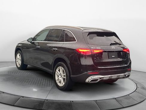 Used 2025 Mercedes-Benz GLC 300 4MATIC image 5