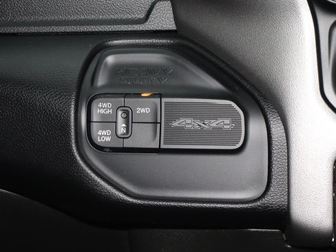 Used 2024 RAM 2500 Big Horn image 25