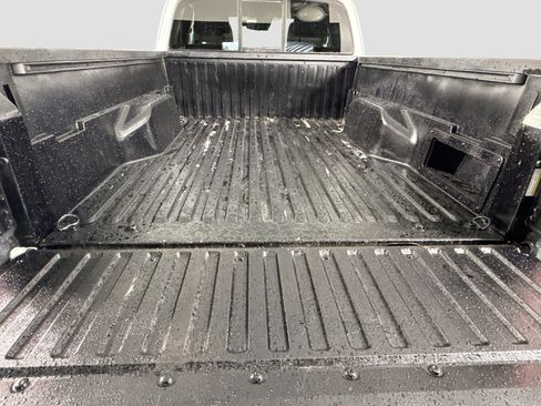 Used 2022 Toyota Tacoma SR5 w/ Technology Package RWD image 34
