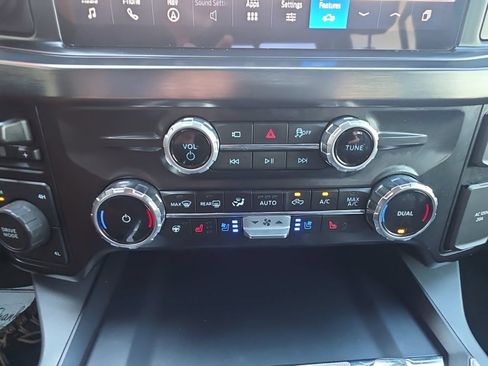 Used 2025 Ford F350 Lariat w/ Lariat Ultimate Package AWD/4WD image 27