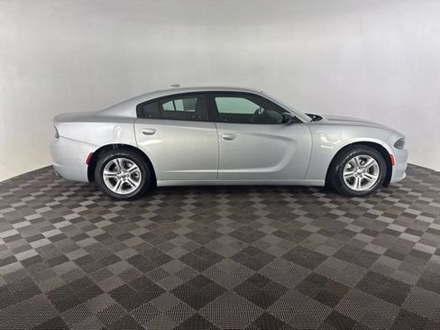 Used 2023 Dodge Charger SXT RWD image 4