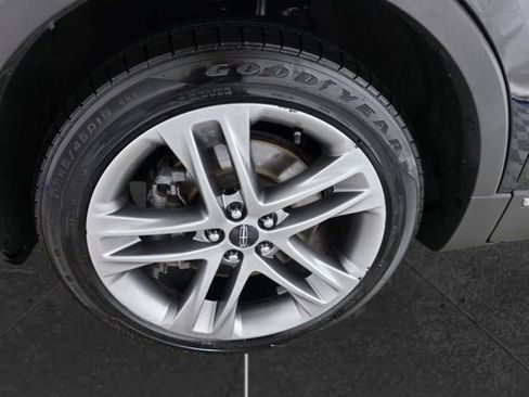 Used 2017 Lincoln MKC Reserve w/ Lincoln MKC Climate Package AWD/4WD image 9