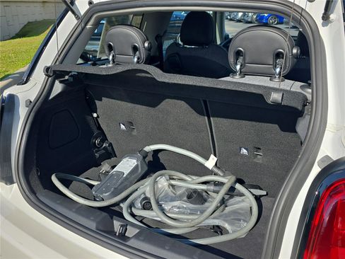 Used 2024 MINI Cooper SE image 12