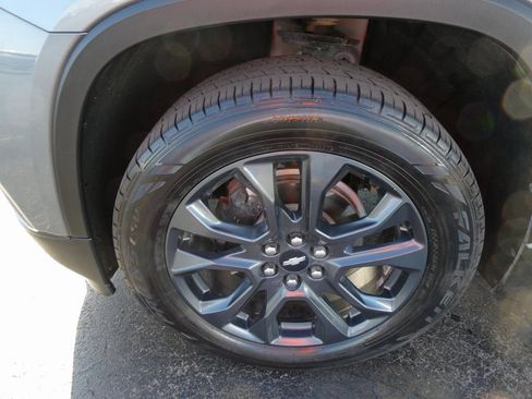 Used 2021 Chevrolet Traverse RS image 9