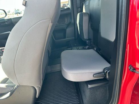 Used 2022 Toyota Tacoma SR5 image 25