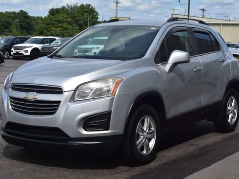 Used 2016 Chevrolet Trax LT AWD/4WD image 12