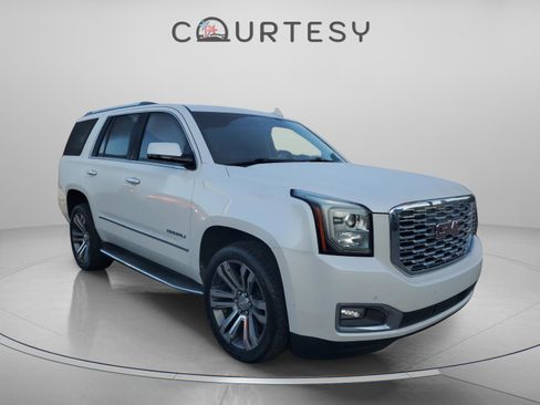 Used 2018 GMC Yukon Denali image 5