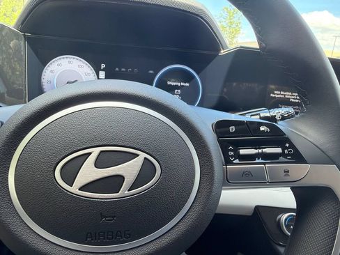 New 2026 Hyundai Elantra Limited FWD image 27