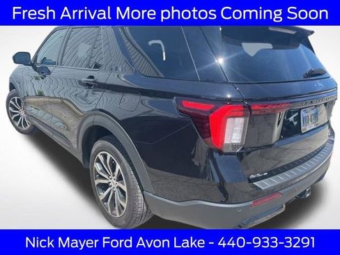 Used 2025 Ford Explorer ST-Line AWD/4WD image 4