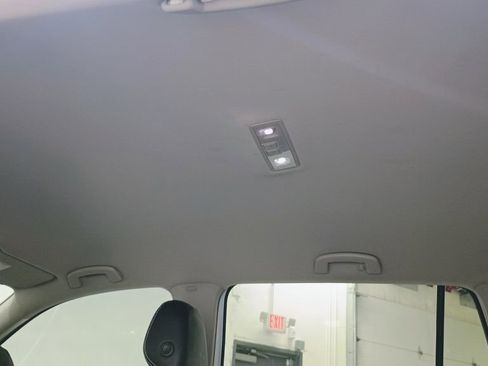 Used 2023 Volkswagen Atlas SE image 23